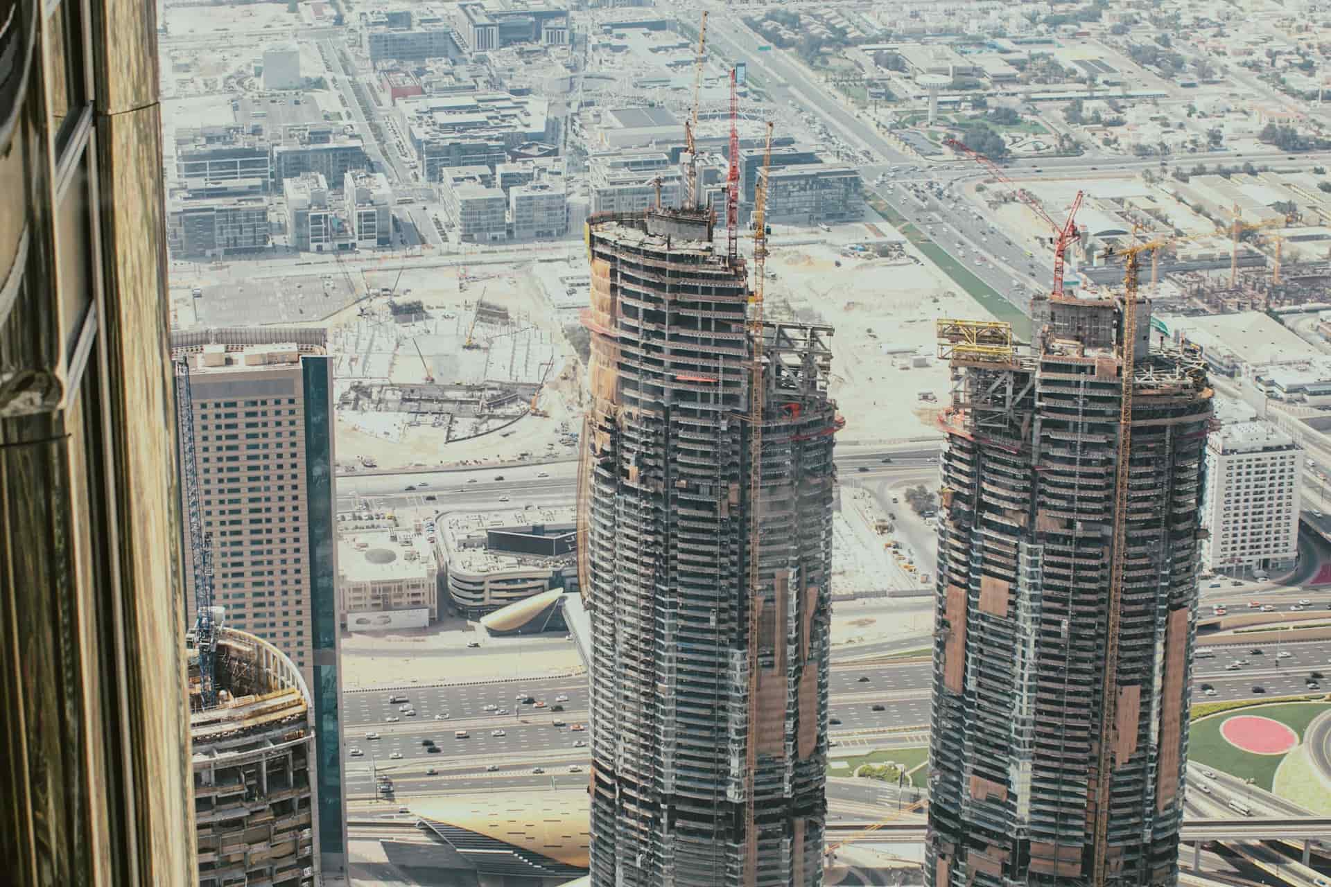 free zone company vs mainland dubai