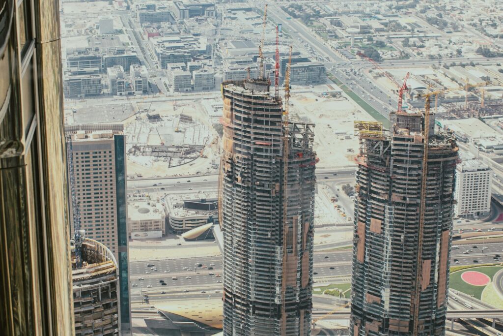 free zone company vs mainland dubai